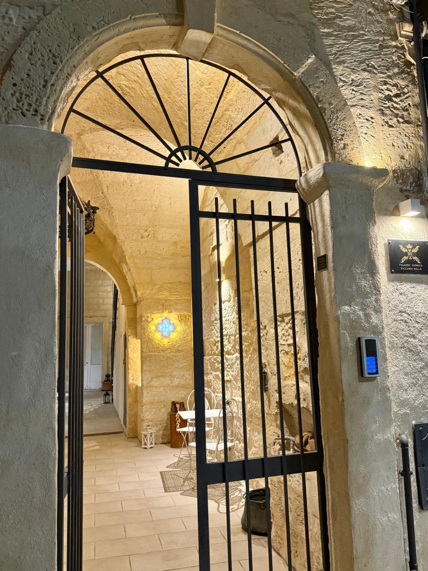 Apartamento Palazzo Storico Riccardi Rollo San Cesario di Lecce Exterior foto